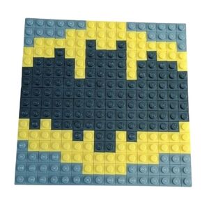 Lego Mosaic Batman Logo on 16 x 16 White plate,  257 pc.